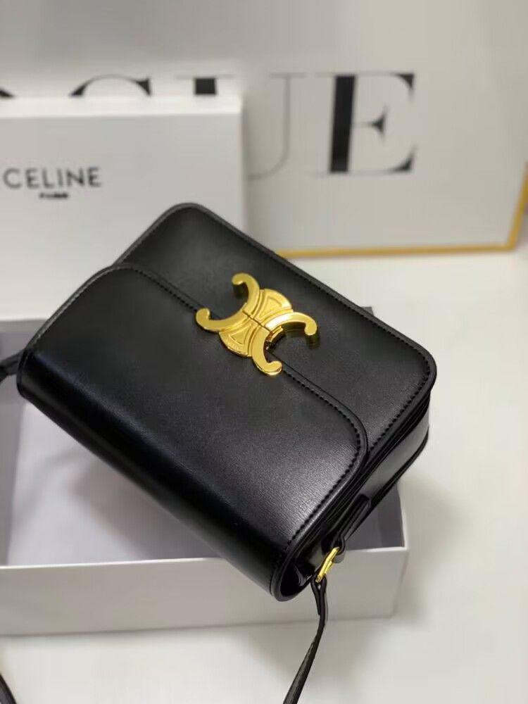 Celine セリーヌ ショルダーバッグ 斜めがけ ロゴ入り