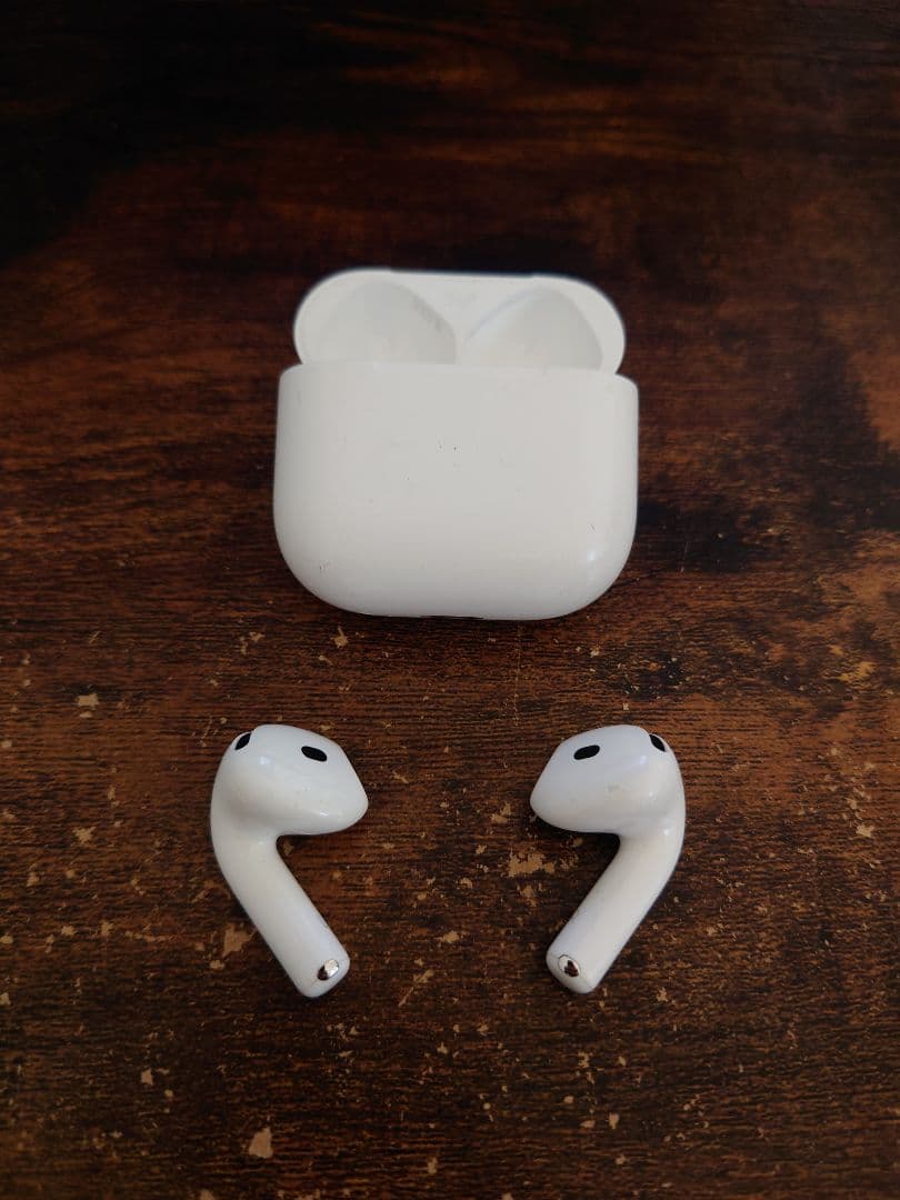 AirPods4