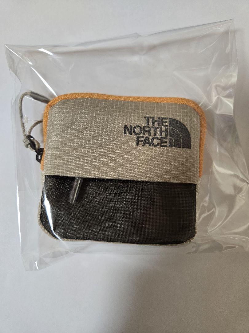 ノースフェイス　ヘイジーワレット　NM82460  フォッシルアイボリー　新品