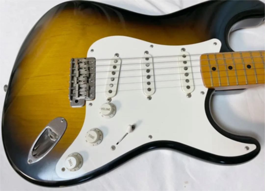 33%割引ホワイト系【代引可】 atsu様 fender stratocaster エレキ 【超特価】 エレキギター ケース付き stratocaster atsu様 fender エレキギター