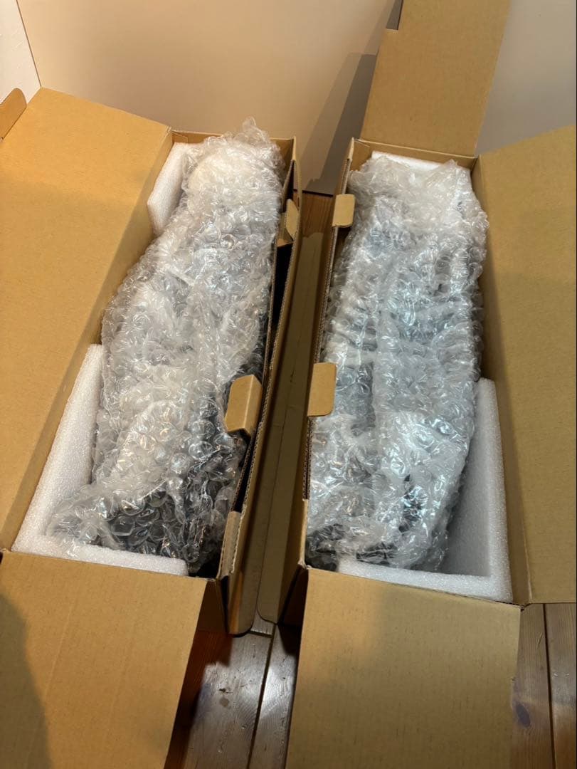 ノア80系 純正テールランプ 新車外し ノア80系 純正テールランプ 新車外し