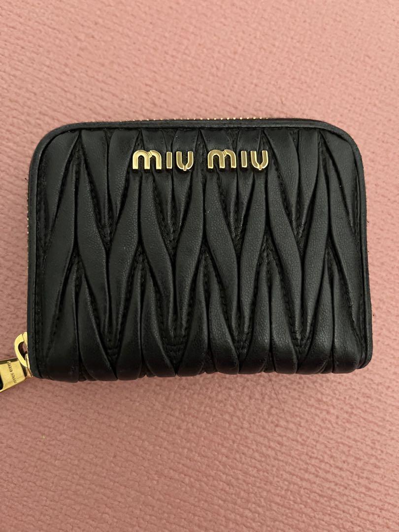 miu miu ブラック プリーツカードケース