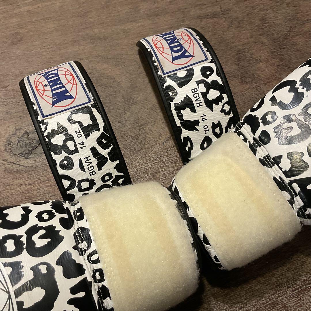 美品！14オンス ウィンディWINDY キック ムエタイ グローブ ヒョウ柄