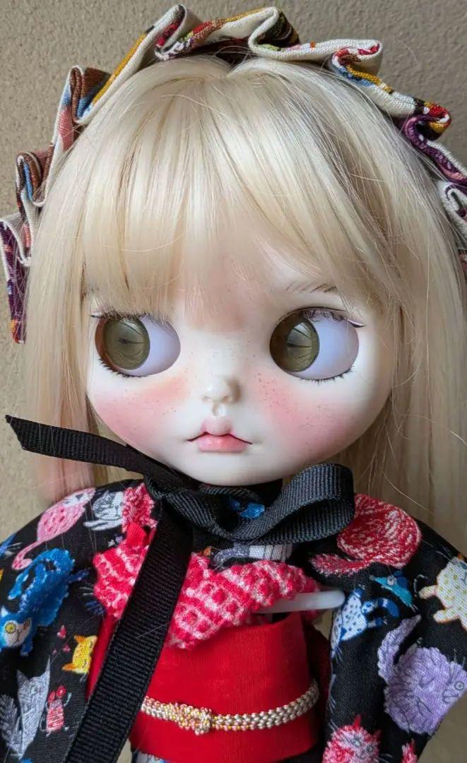カスタムアイシードール　ネオブライスサイズ　ウィッグ　アウトフィット付き