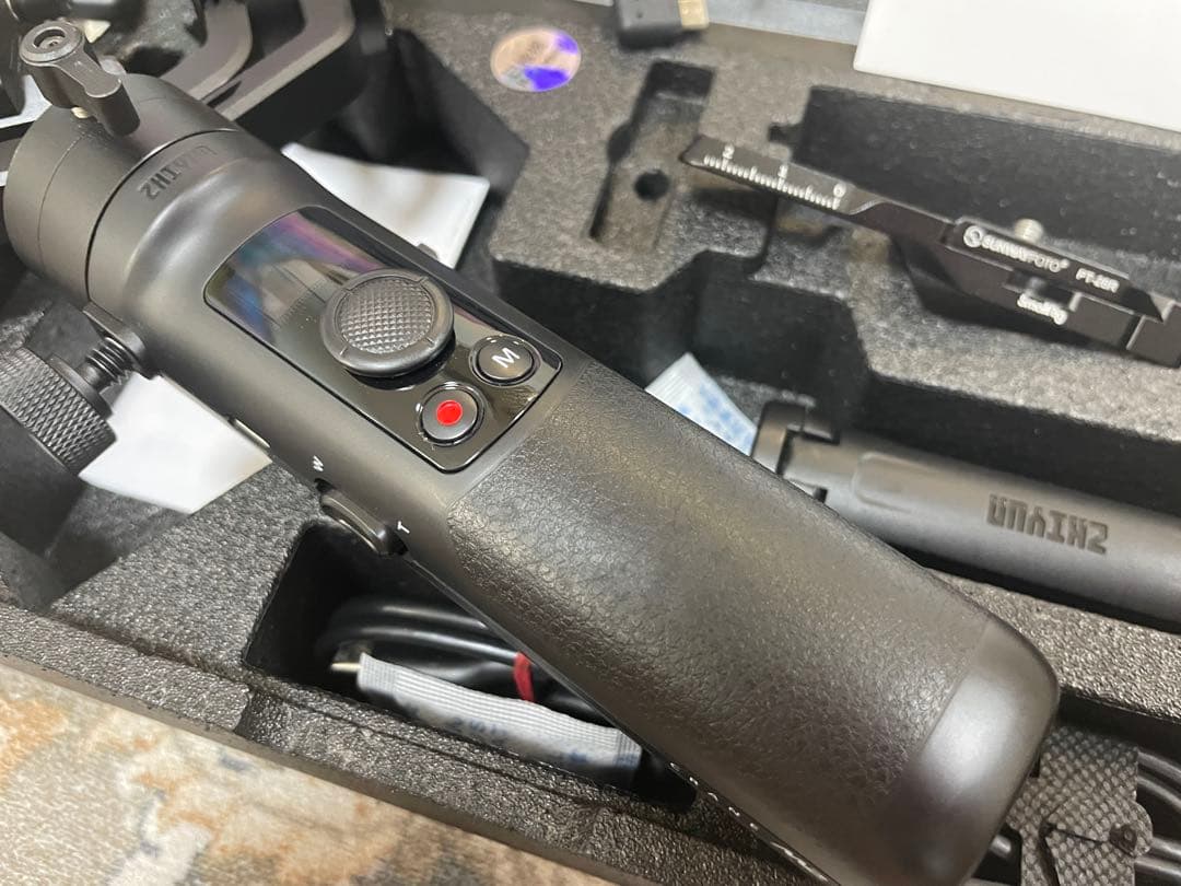 Zhiyun Crane M2 電動３軸ジンバル 専用アルカスイス互換付き Amazon.co.jp: 【国内正規品】ZHIYUN CRANE M2 S カメラ用