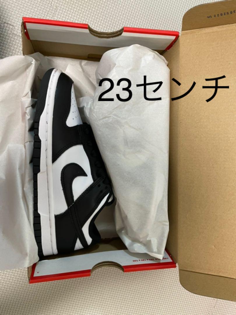 nike ウィメンズ  dunk low パンダ 23センチ