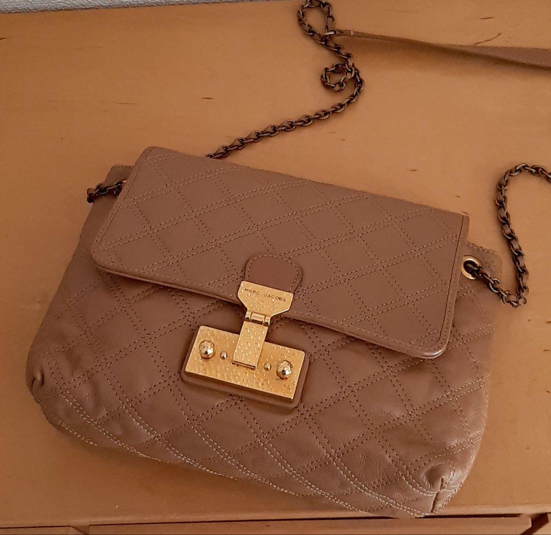 MARC JACOBS マークジェイコブス　キルティングショルダーバック