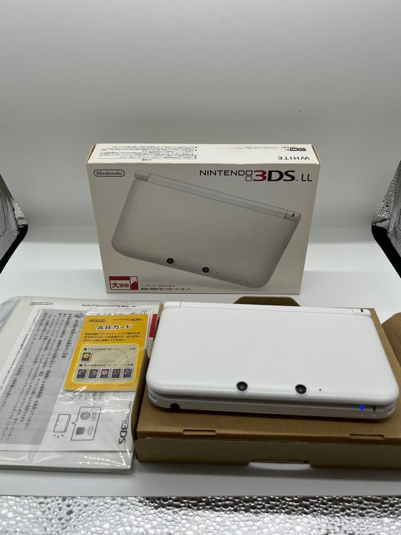 Nintendo 3dsll ホワイト