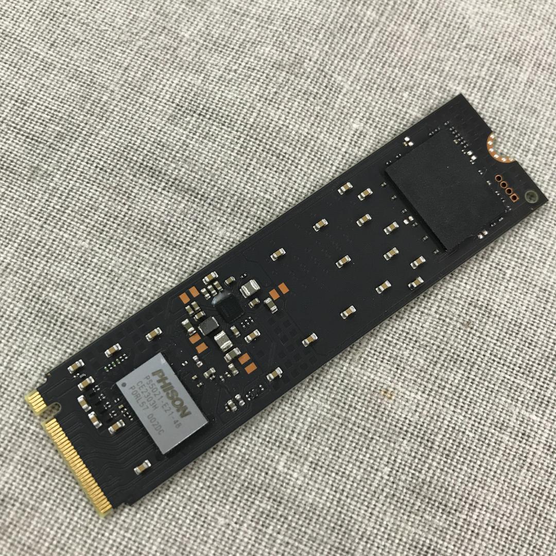 彼*方様 Crucial　 P3plus 1TB　CT1000P3PSSSD8J