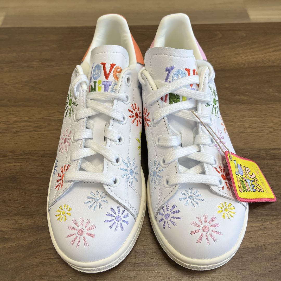 アディダス STAN SMITH PRIDEスタンスミス GW2417 22cm