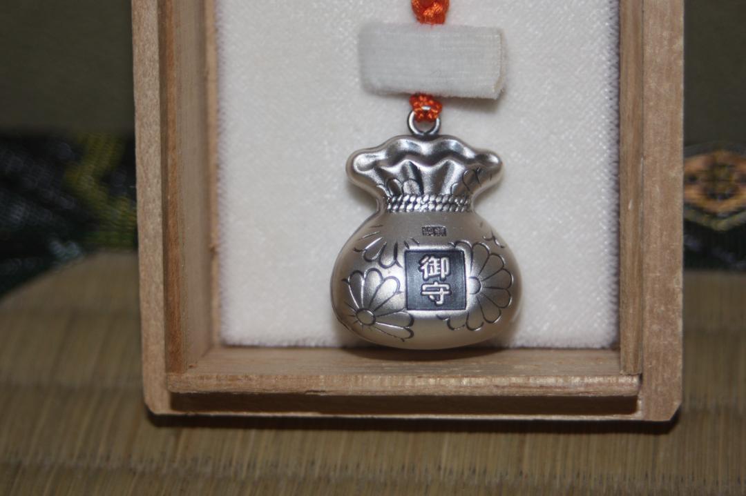 世界遺産　熊野那智大社　純銀製　鈴守　 (12月８日迄期間限定出品) 熊野那智大社 鈴守り 純銀製 パワースポット (8/9迄出品) 限定