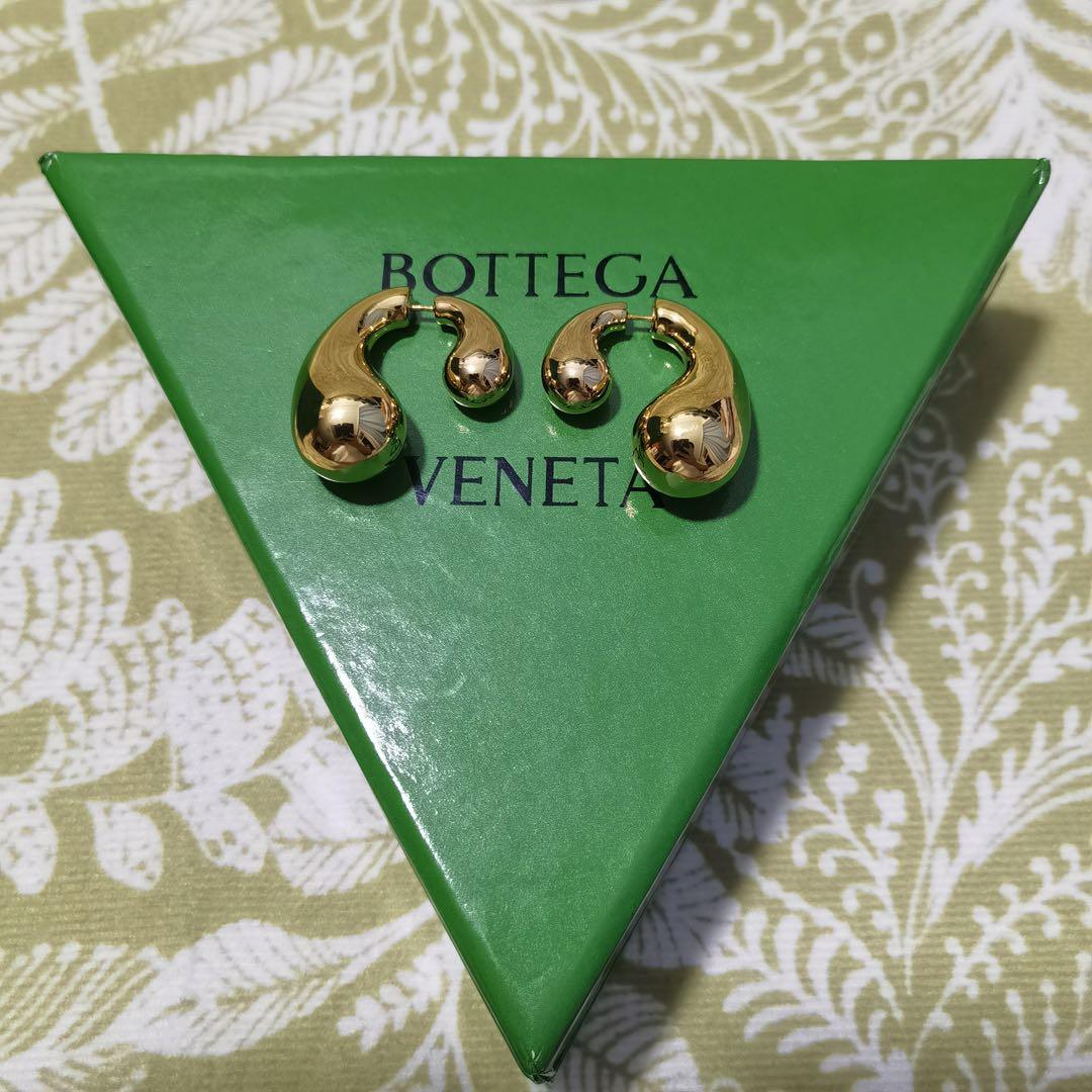 超美品☆ボッテガヴェネタ ドロップシェイプピアス