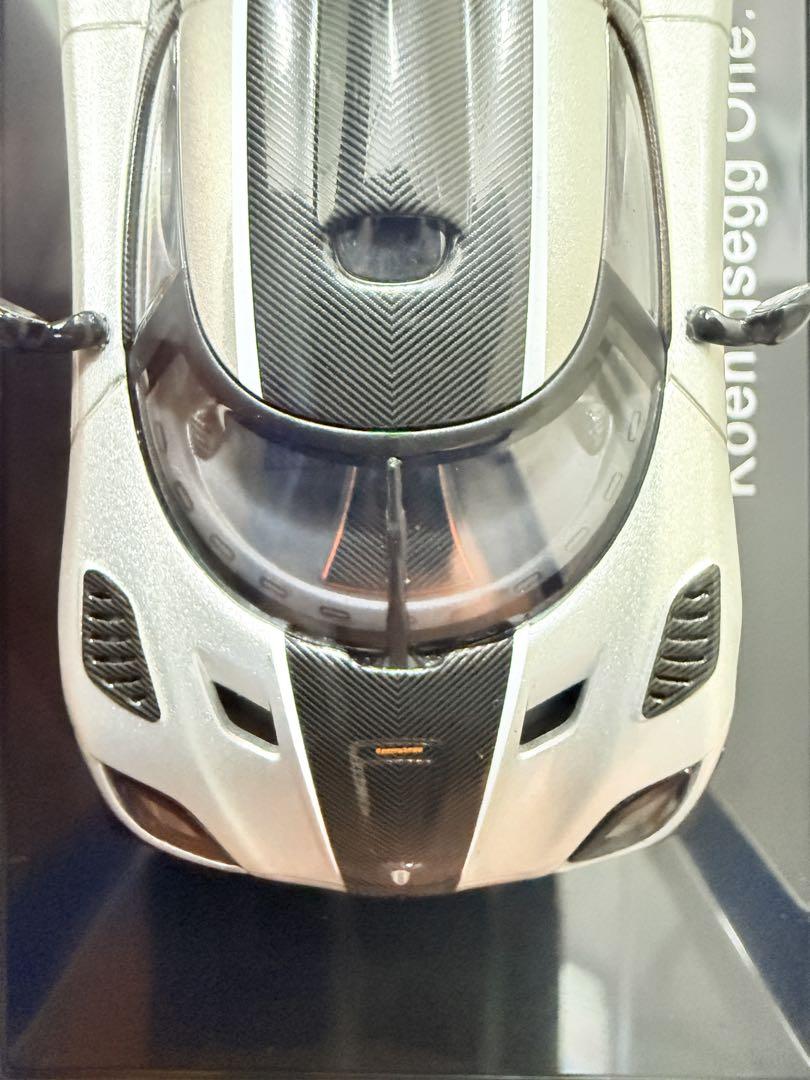 オートアート　AUTOART 1/64 ケーニグセグ　ONE メタリックシルバー