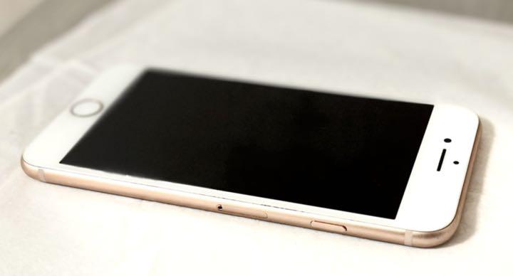 セール安い iPhone 8 ゴールド au端末 32GB カメラ若干問題あり 7mvKa-m87674644820 人気SALESALE