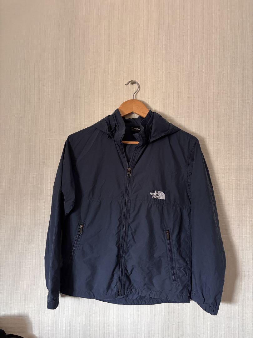 美品　THE　NORTH FACE マウンテンパーカー　150 美品 THE NORTH FACE ネイビー マウンテンパーカー 150cm - メルカリ