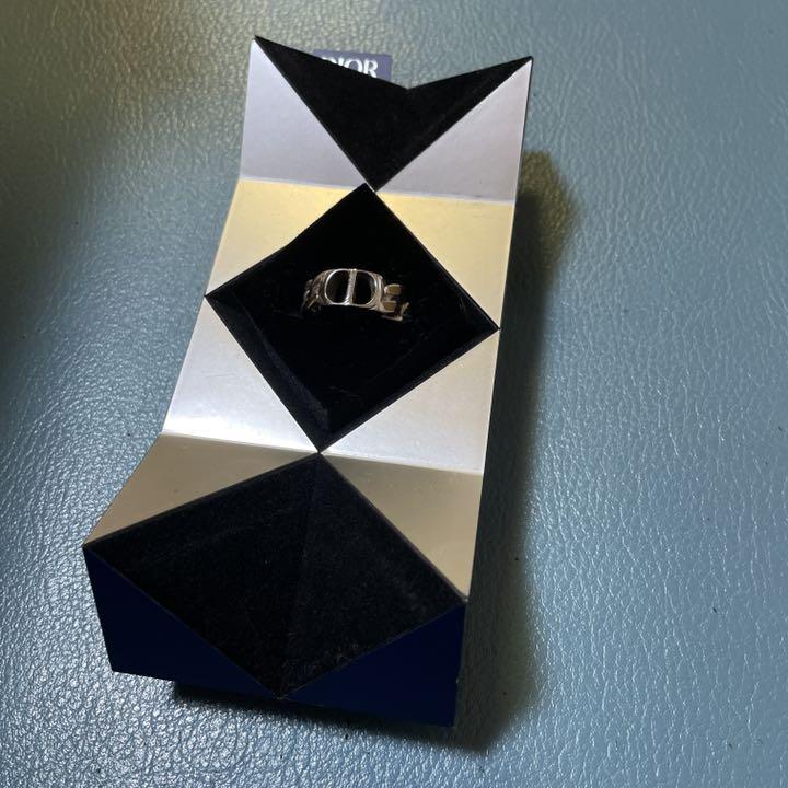 人気の新作DIOR チェーンリング サイズM 一回使用 美品 リング メンズ オリンピック DIOR 一回使用 美品 チェーンリング サイズM リング