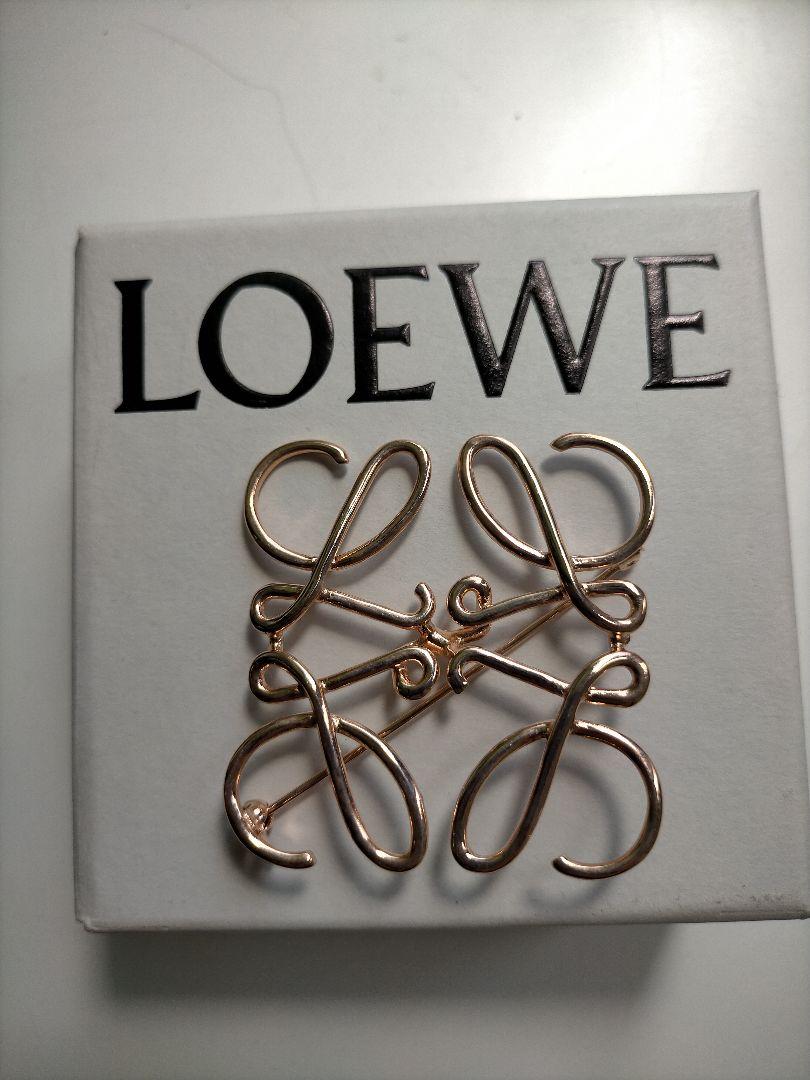 LOEWE ロエベ アナグラムブローチ ローズゴールド