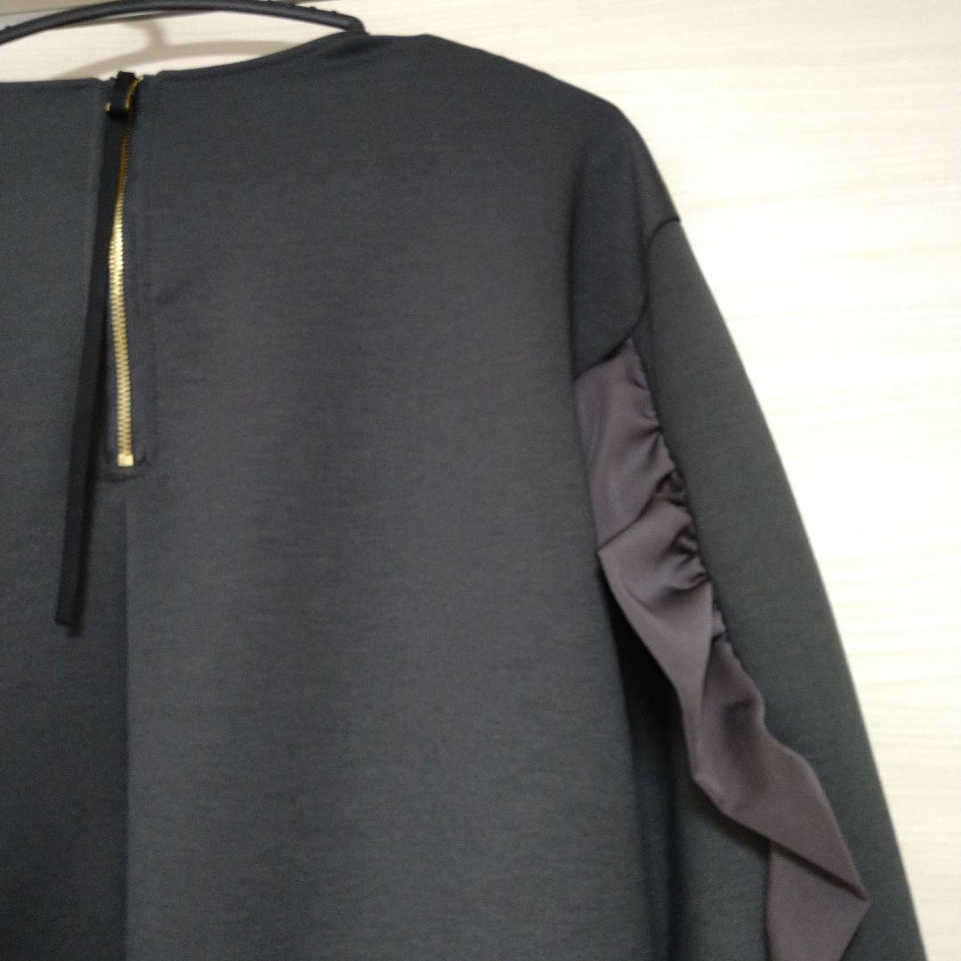 ☆新品·未着用☆タグ付きグレディブリリアン ダンボールフリル袖
