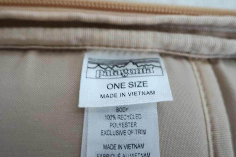 パタゴニア ブラックホール ミニMLC30L タン 2023モデル 国内正規品
