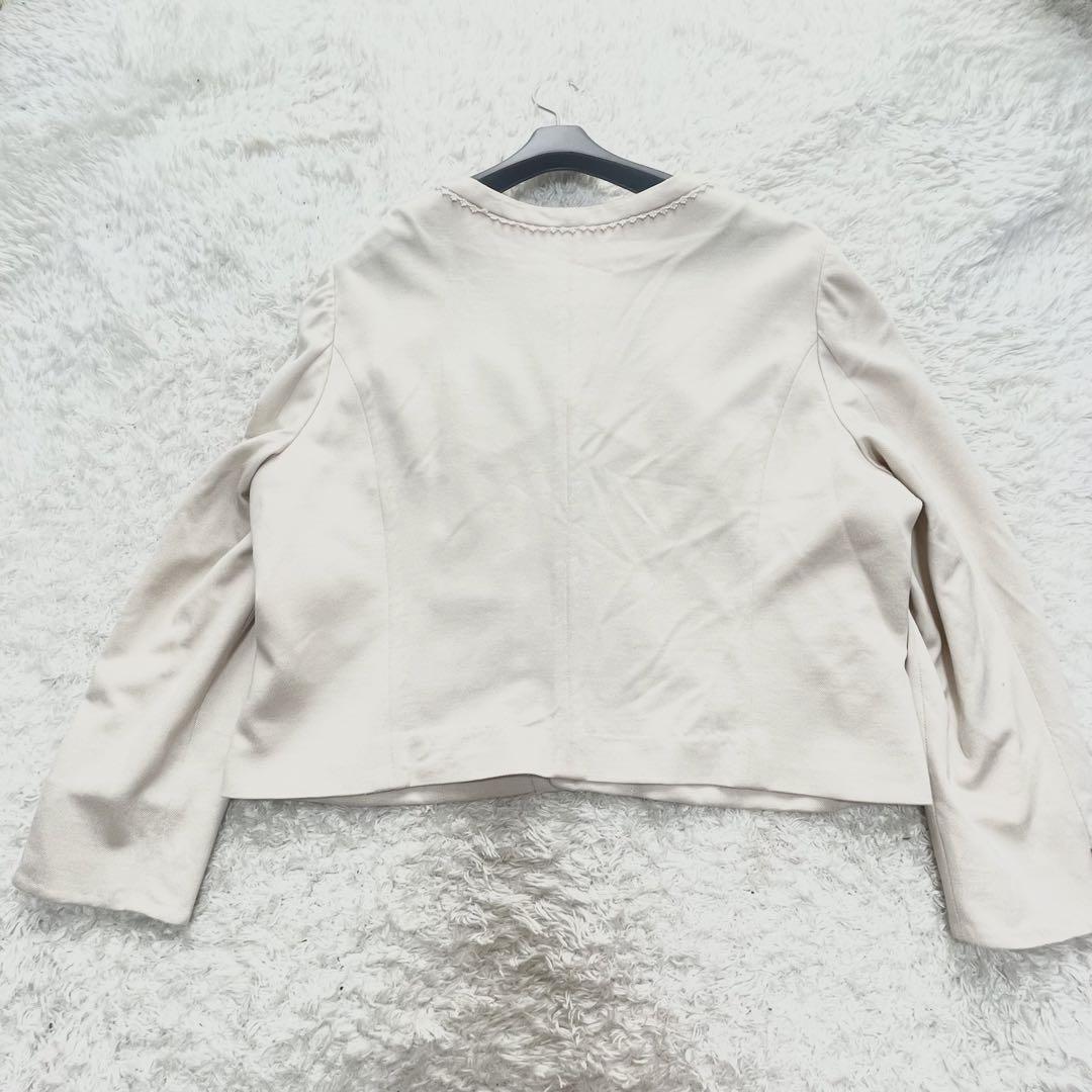 美品✨エフデ　大きいサイズ　21号　ノーカラージャケッ　ベージュ