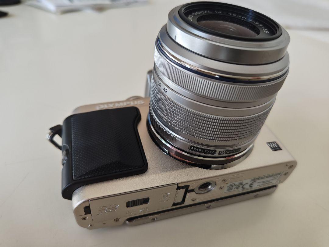 【美品】OLYMPUS PEN Lite E-PL6 レンズキット