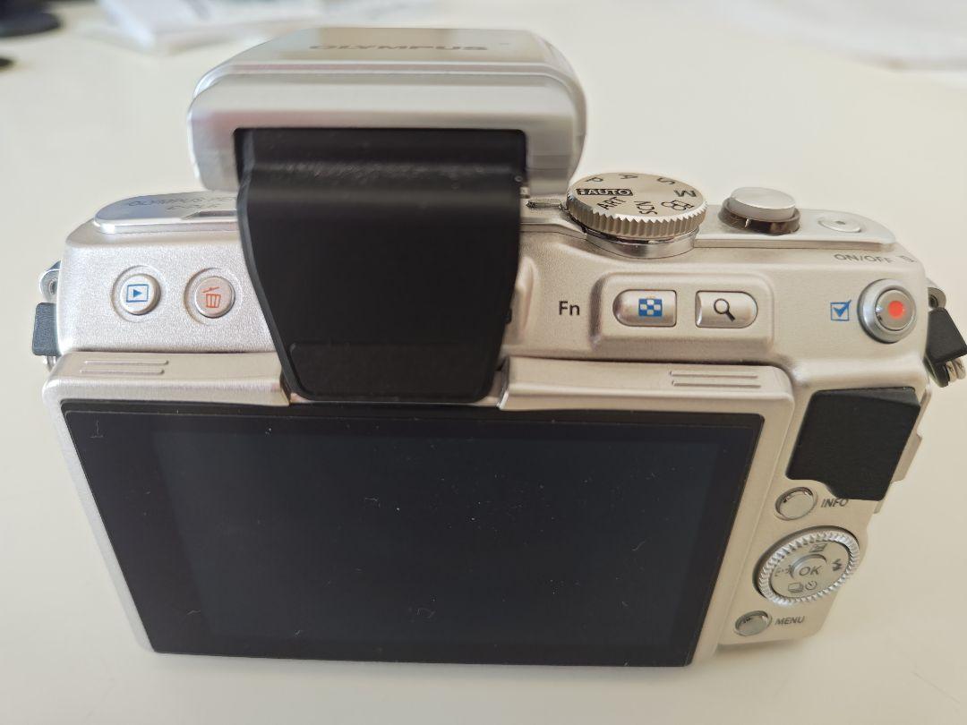 【美品】OLYMPUS PEN Lite E-PL6 レンズキット