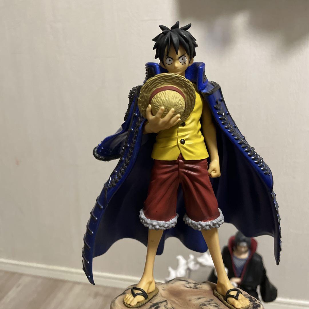 フィギュアセット　ワンピース、ナルト
