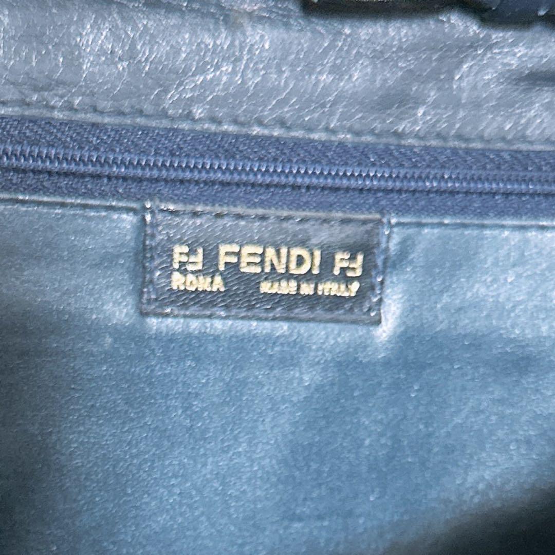 《美品》FENDI(フェンディ)ショルダーバッグ