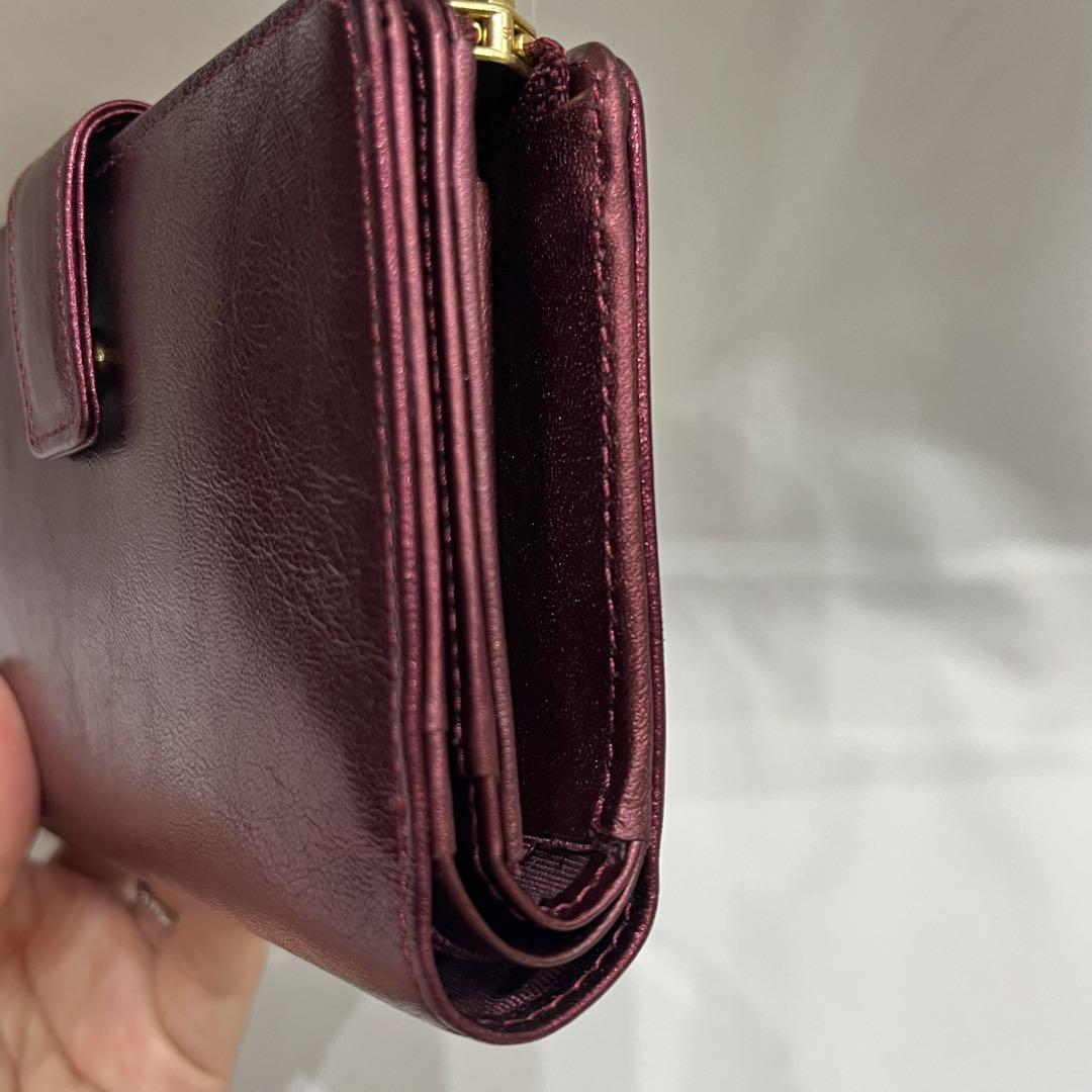 ☆未使用 ANTEPRIMA 花モチーフ 二つ折り財布 牛革 ライン