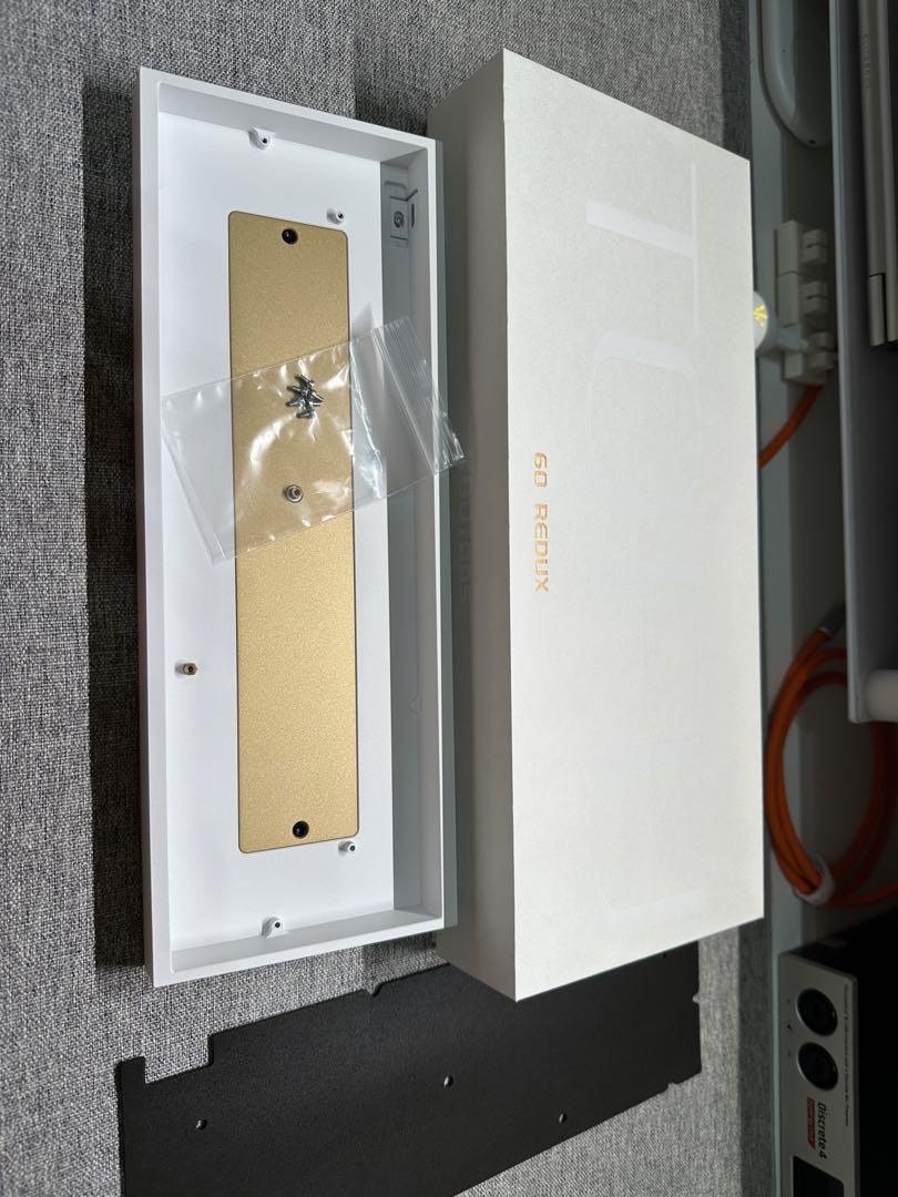 KBDfans Tofu 60 Redux White【ウェイトバー付き】