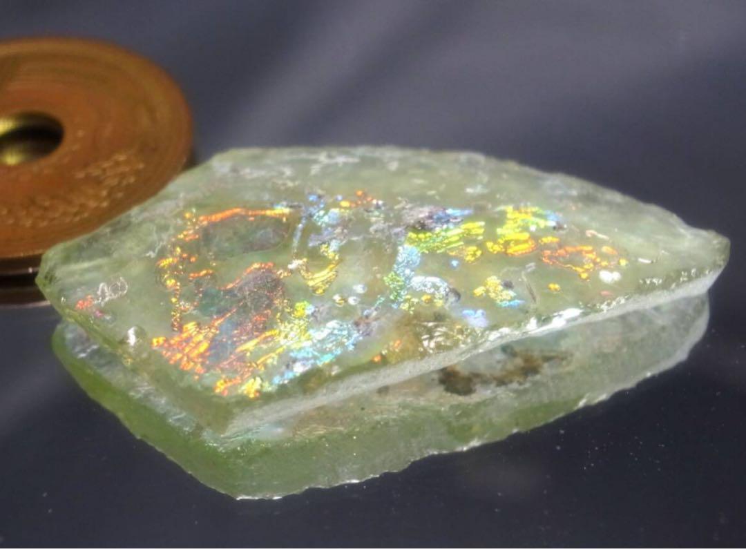 17.85ct 新品・2000年の時を超えた神秘・銀化が綺麗な天然ローマングラス