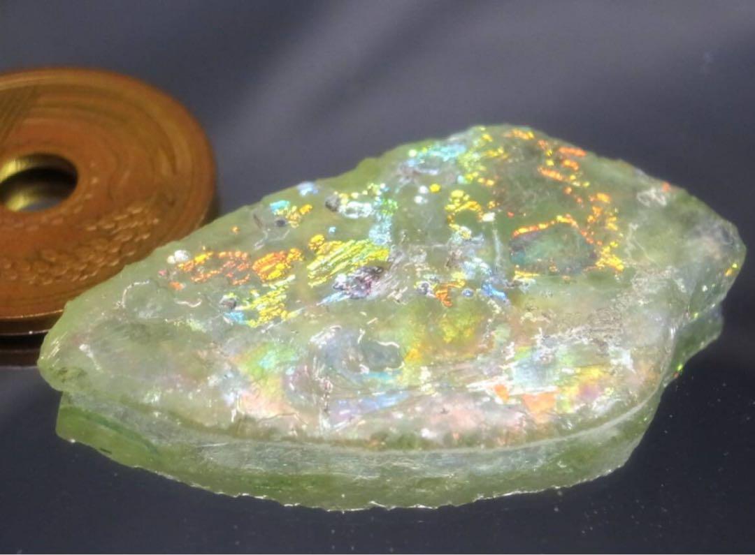 17.85ct 新品・2000年の時を超えた神秘・銀化が綺麗な天然ローマングラス