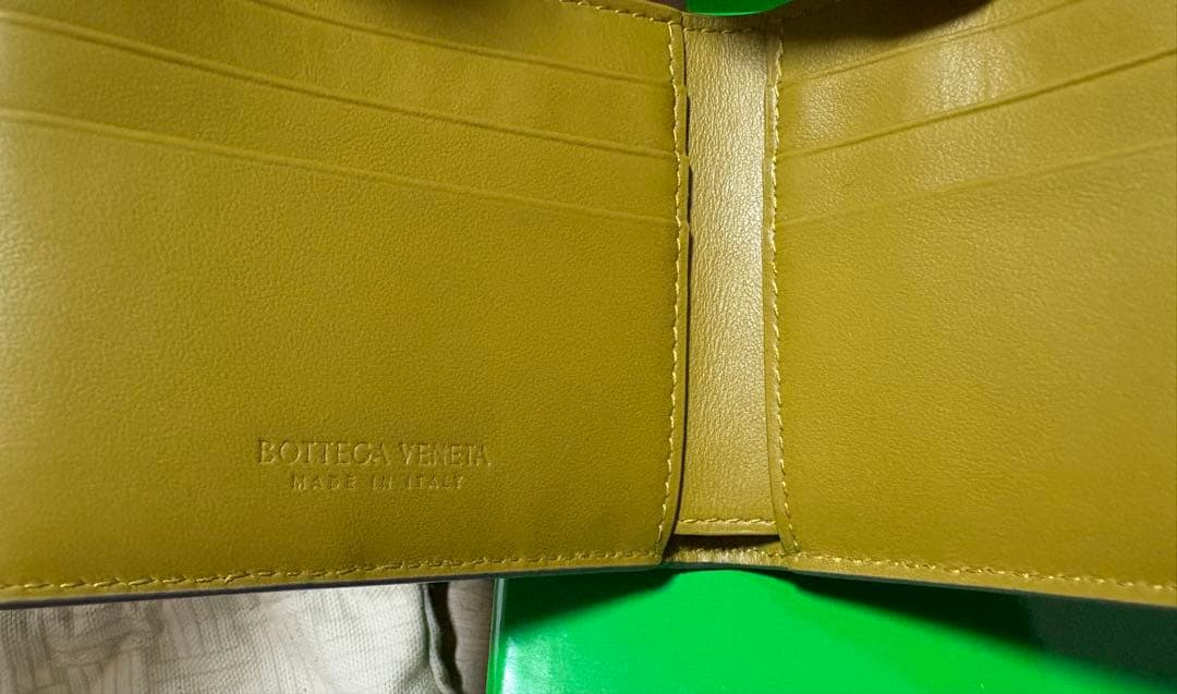 【1週間限定価格】 新品未使用 ボッテガヴェネタ カセット レザー 二つ折り財布