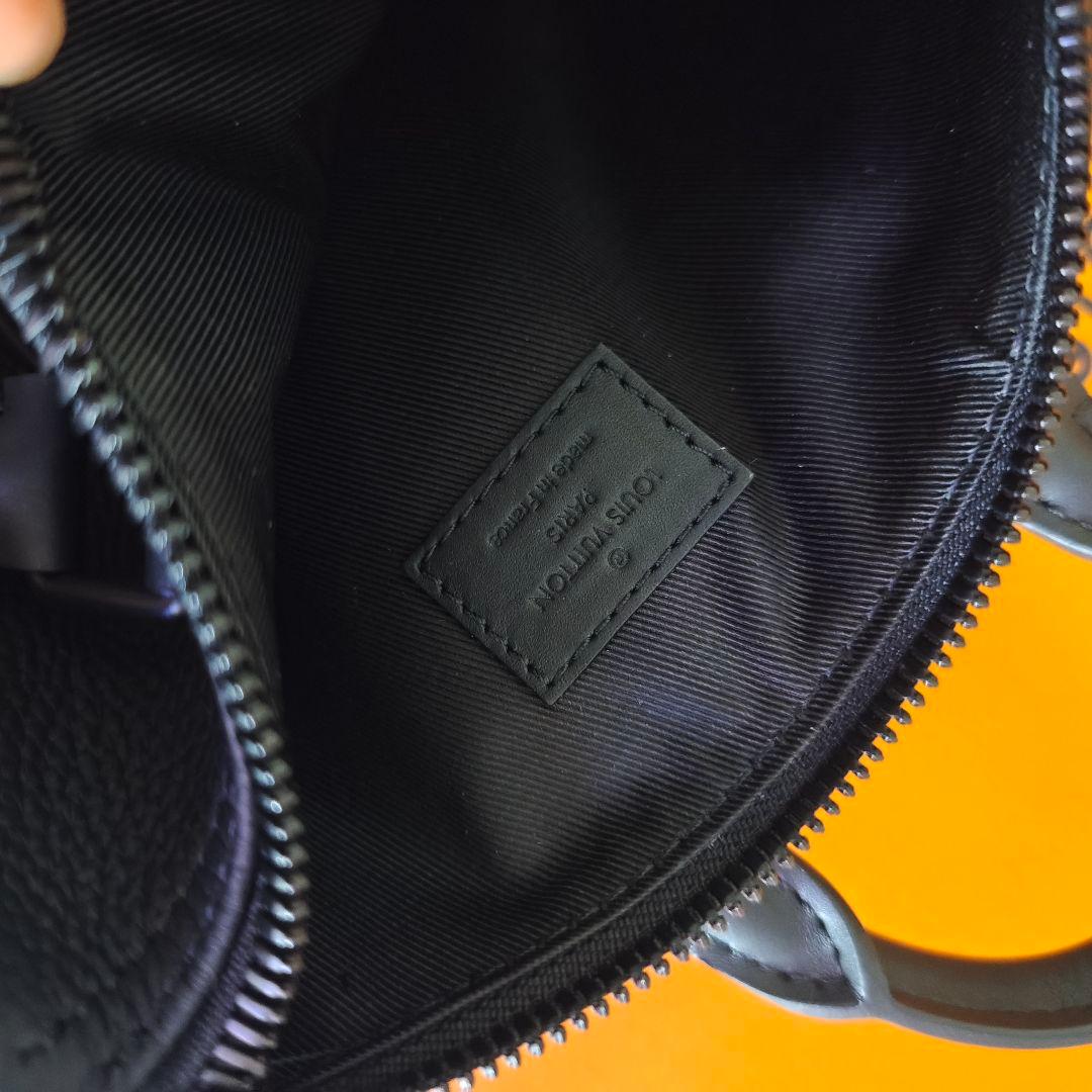 ルイヴィトン アエログラム キーポルXS M80950 ルイヴィトン アエログラム キーポルXS M80950