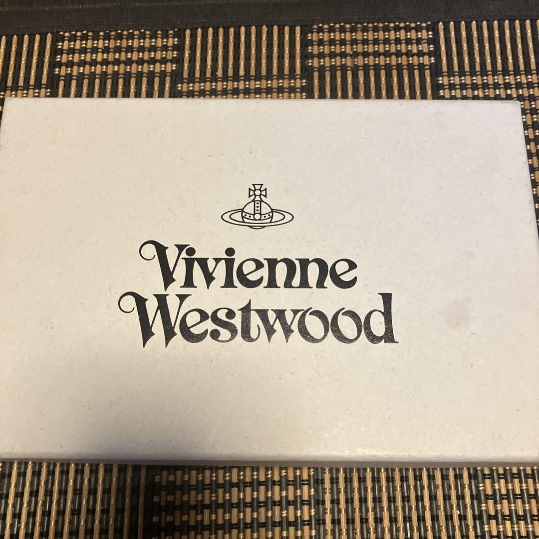 Vivienne Westwood黒の長財布 花柄内装