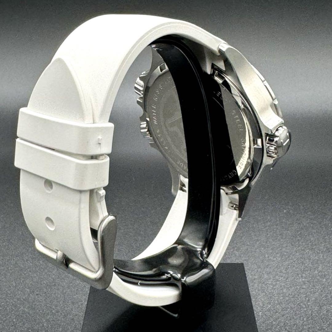 【世界の海の時を知る】美品 Khaki Navy Sub Diver’s GMT 画像4