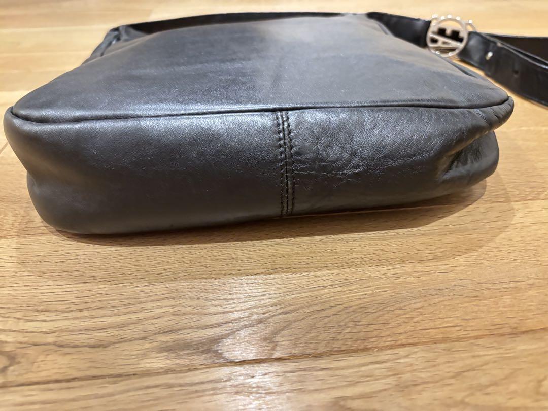 茎わかめ着用　emporio armani ショルダーバッグ 茎わかめ着用 emporio armani ショルダーバッグ - メルカリ