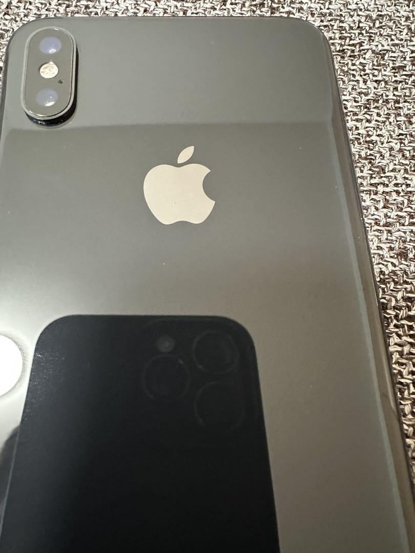 美品 iPhone Xs Max 64GB シルバー バッテリー残量77% 美品 iPhone Xs Max 64GB シルバー バッテリー残量77