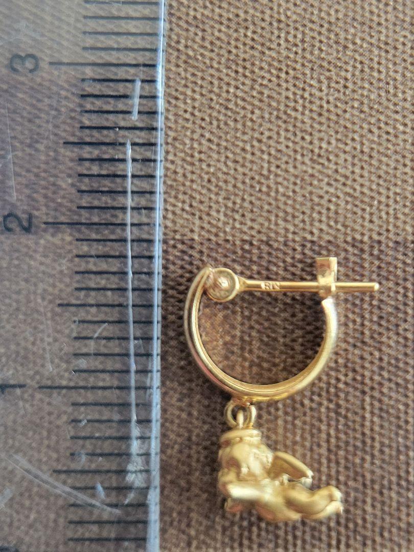 アシンメトリー　 チャーム付きピアス