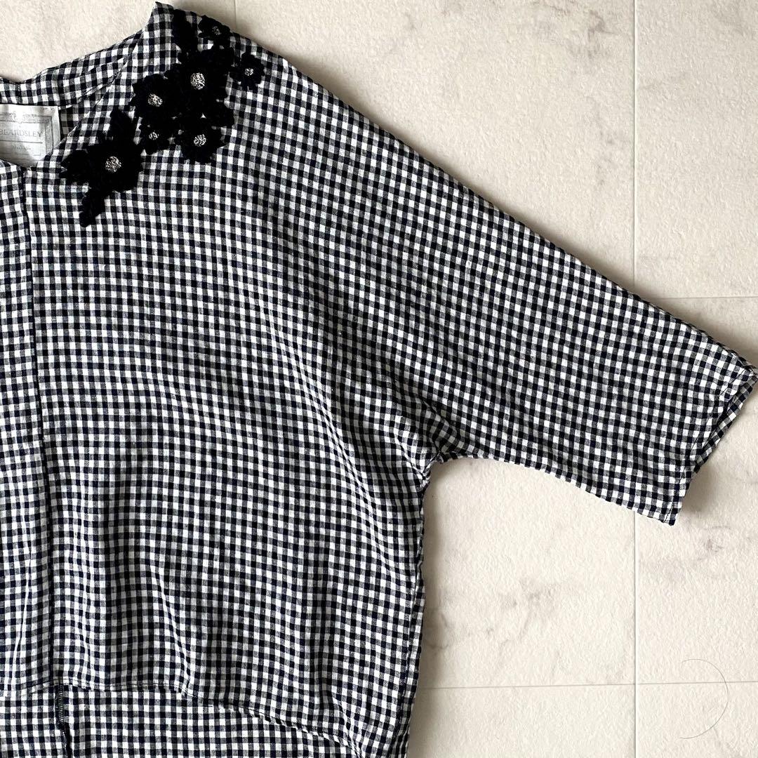 美品☆ビアズリー 麻100% 立体お花モチーフ チェック柄ブラウス