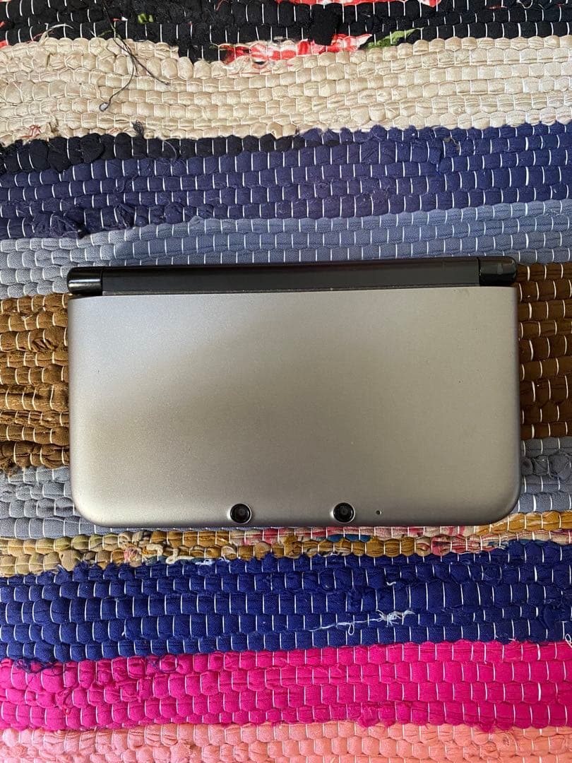 任天堂3dsLL シルバー×ブラック