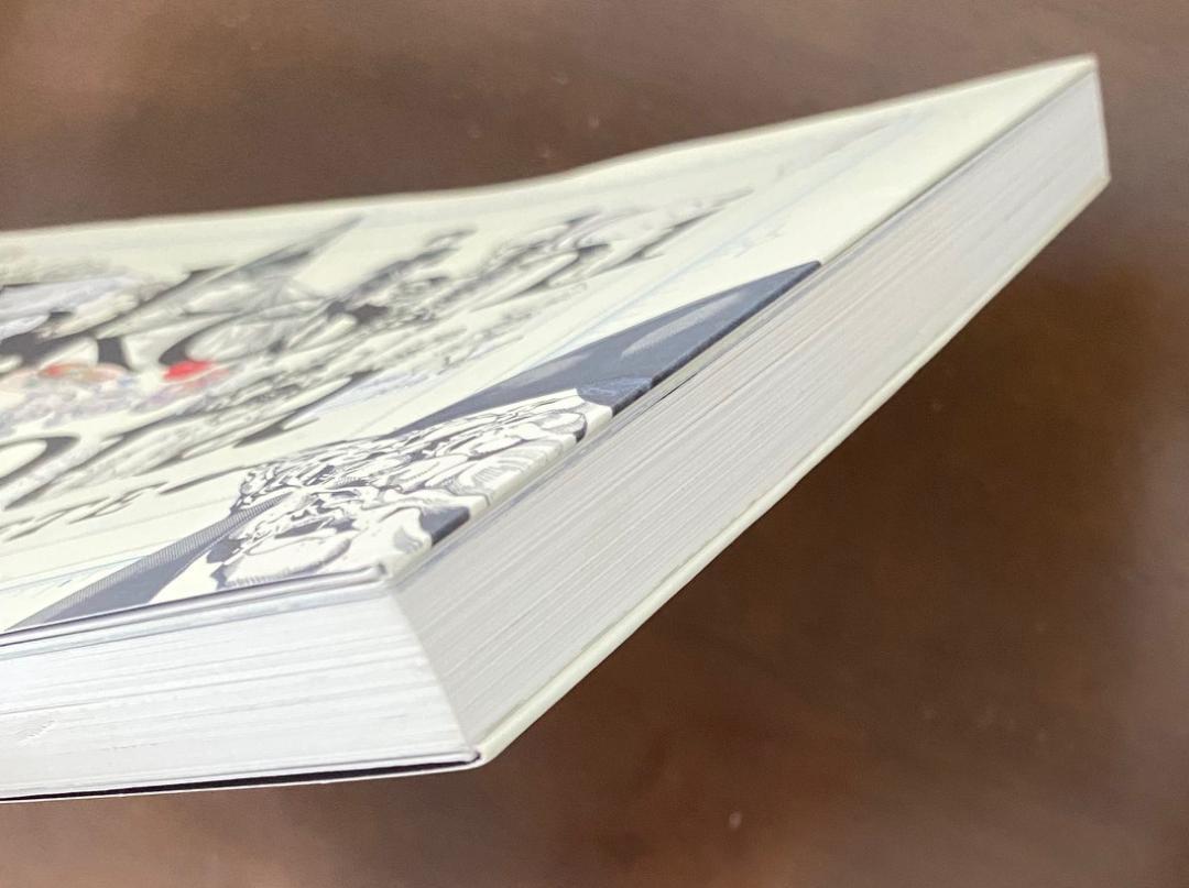 【2刷】小畑健展　NEVER COMPLETE 公式図録 画業30周年記念 Amazon.co.jp: 画業30周年記念 小畑健展 NEVER COMPLETE 展覧会