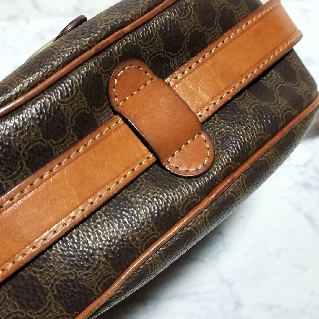 お値下げ中☆セリーヌ マカダム柄 ショルダーバッグ トリオンフ お値下げ中☆セリーヌ マカダム柄 ショルダーバッグ トリオンフ