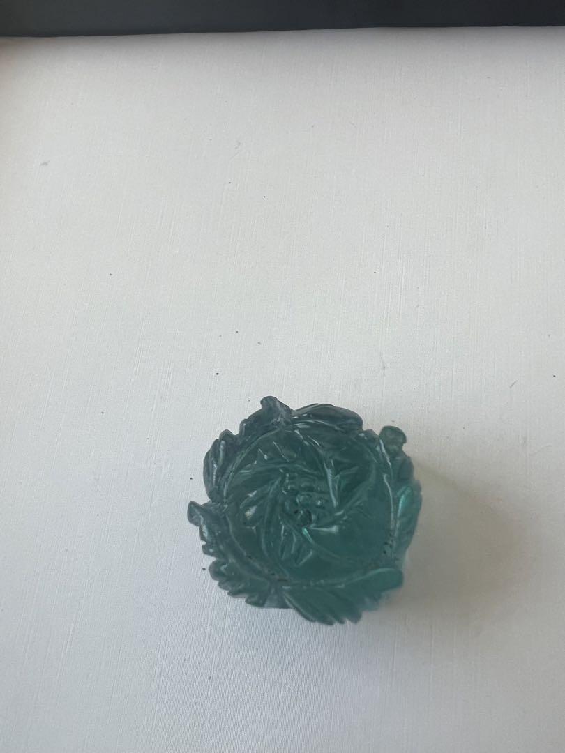 天然石 高品質グリーンアクアマリン 花パーツ 手彫り 貫通穴あります