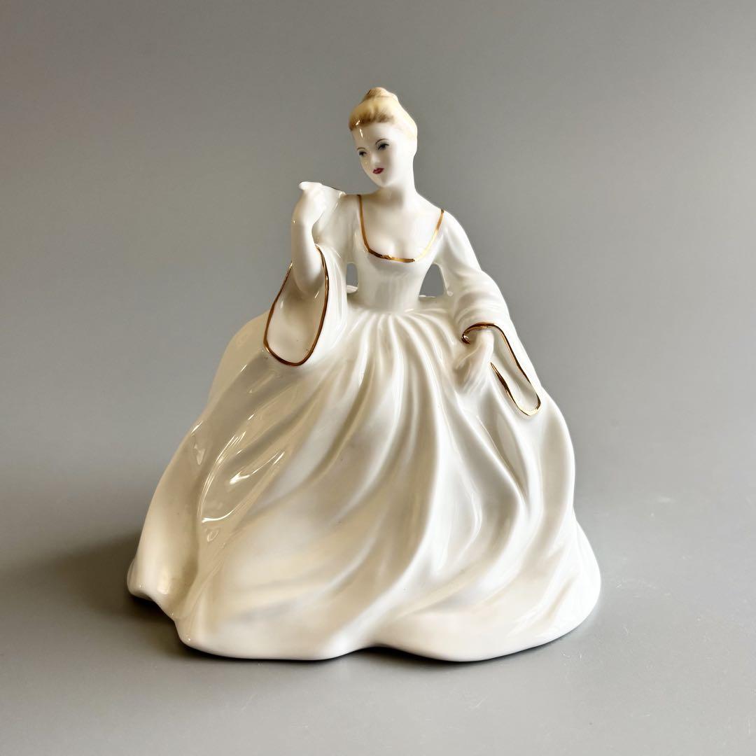 英国製ヴィンテージ　COALPORT　【未使用】　　　　　　　陶器製フィギュリン