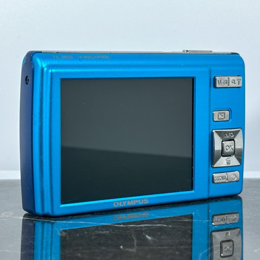 【美品】OLYMPUS FE-5050 デジカメ　ブルー