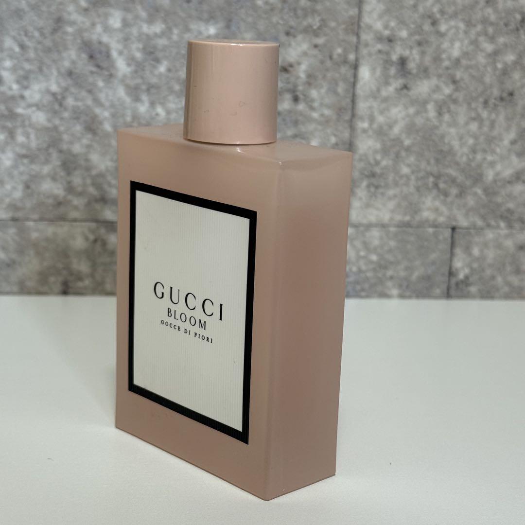 GUCCI BLOOM 100ml 箱付き グッチ 香水 花の香り Amazon | グッチ(GUCCI) ブルーム 100ml EDP SP fs [並行輸入品