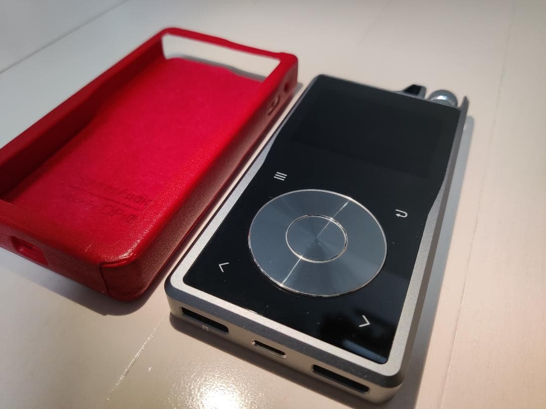 美品・使用少 Questyle QP2R レザーケース microSD128GB オンライン