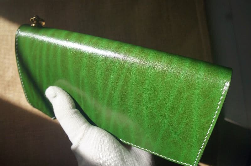 パロットグリーン