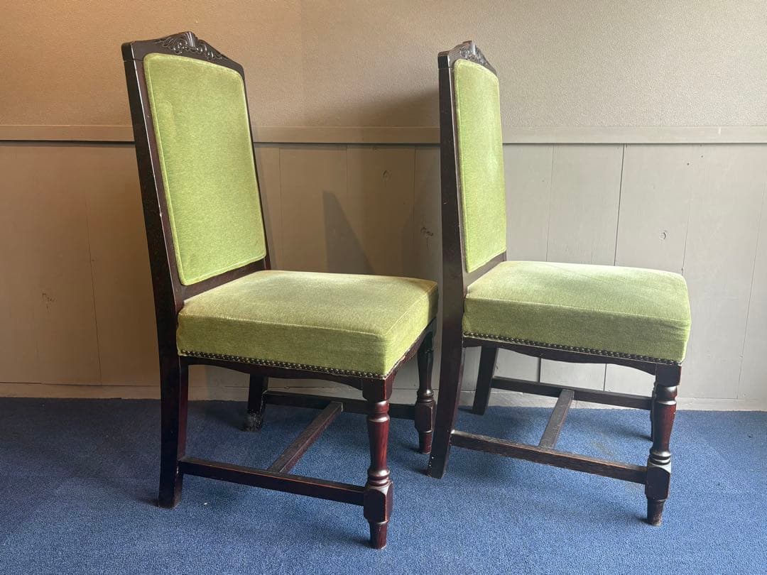 緑色のクラシックダイニングチェア2脚セット チェア アンティークやや傷や汚れあり MARWIL-DEMENAGEMENTS_CH
